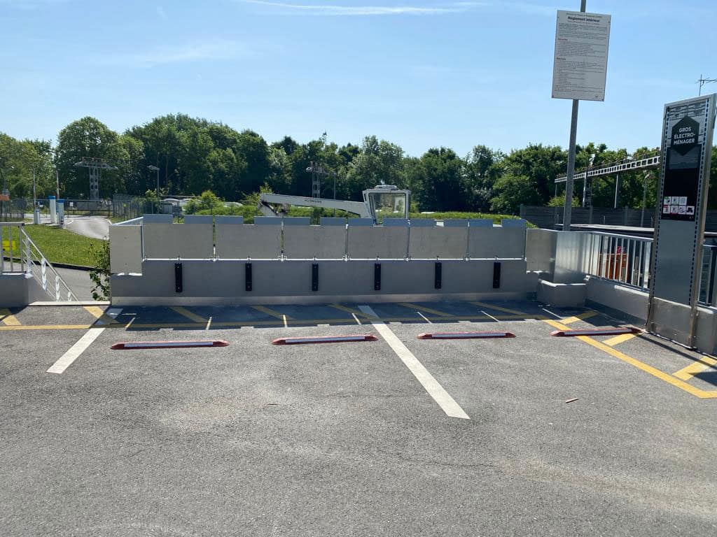 TECH GUARD SUPERIEUR - BAVETTE RABATTABLE