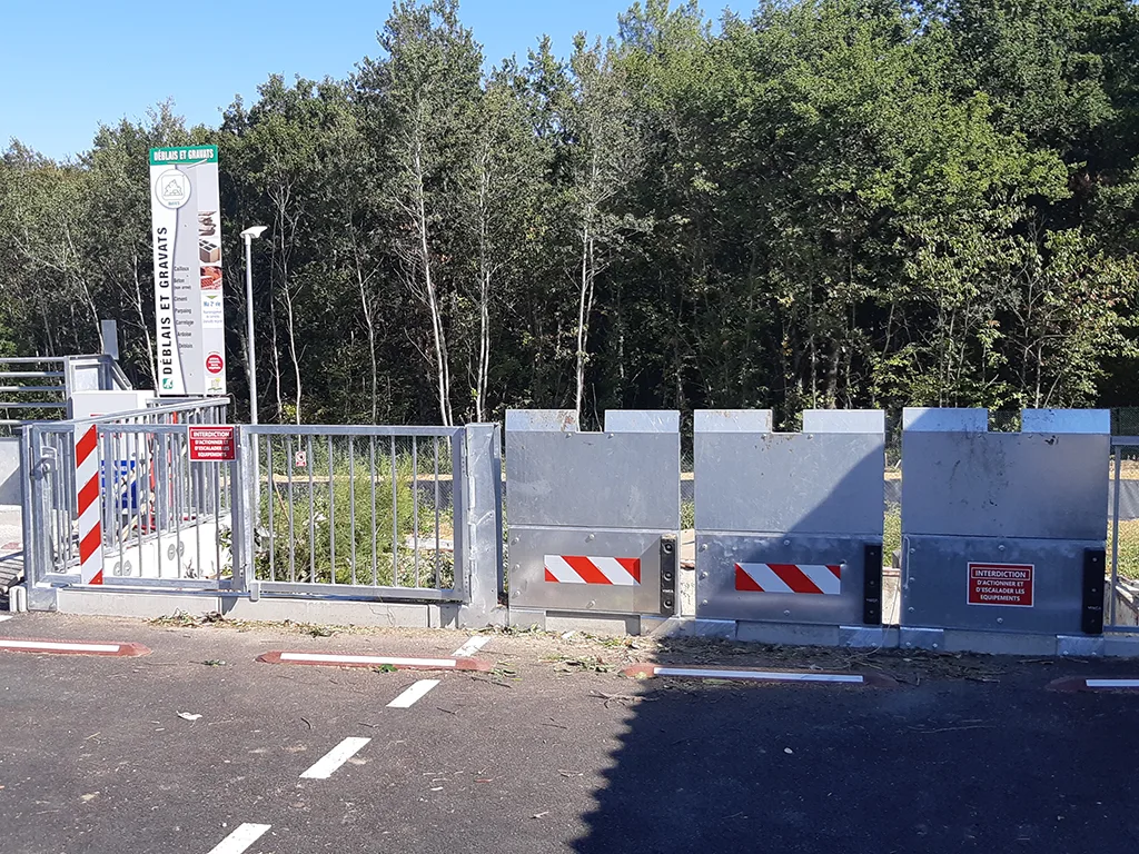 2019-TG-TLB-DURAS (2) TECH LOCK Battant | Bavettes rabattables TECH GUARD