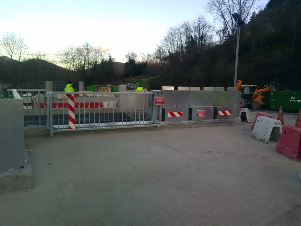 2019-TG-TLC-FOIX (5) TECH LOCK Battant | Bavettes rabattables TECH GUARD