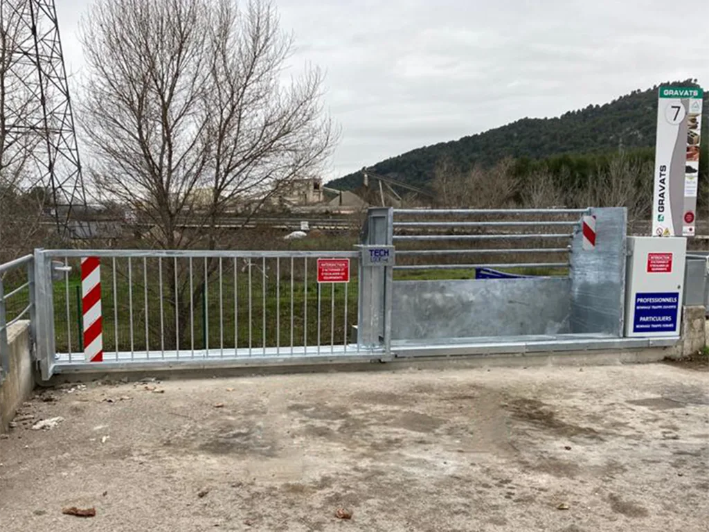 2021-TLC-TD-PEYROLLES (2) TECH LOCK Coulissant| TECH DUMP (Gravats)